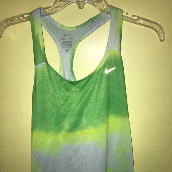 Nike Athletic Tank Top - Picture 1 of 2
